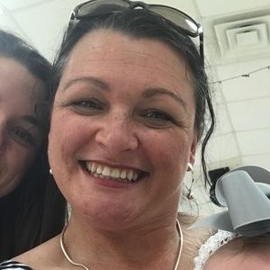 Meet your Posher, Laurie